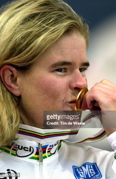 World Championships 2002 /Ljungskog Susanne, Medaille D ' Or, Gold Medal, Gouden Medaille, Joie, Vreugde, Celebration, Podium, Route, Road, Weg,...