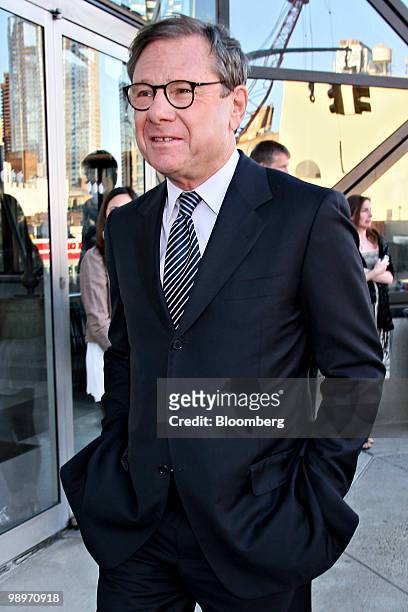 Michael Ovitz, founder of Creative Artists Agency and former president of Walt Disney Co., arrives for the Robin Hood Foundation gala in New York,...