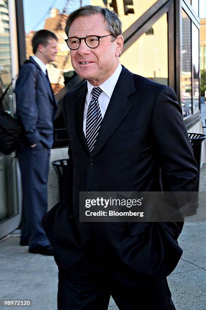 Michael Ovitz, founder of Creative Artists Agency and former president of Walt Disney Co., arrives for the Robin Hood Foundation gala in New York,...