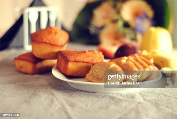 banana brot - brot stock pictures, royalty-free photos & images