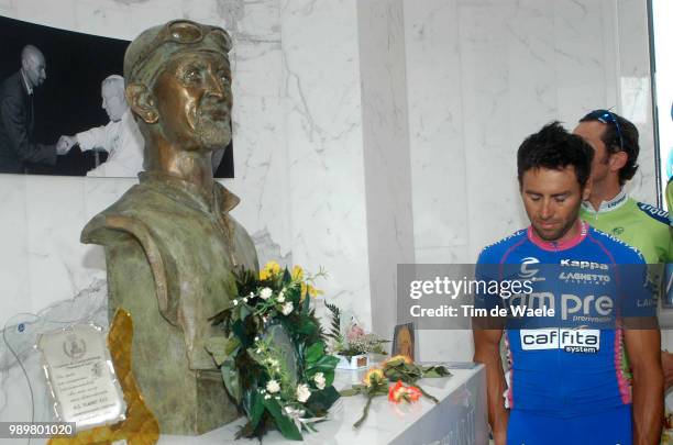 Memorial Marco Pantani Grave Monument Graf Tombe Beeld Statue , Simoni Gilberto