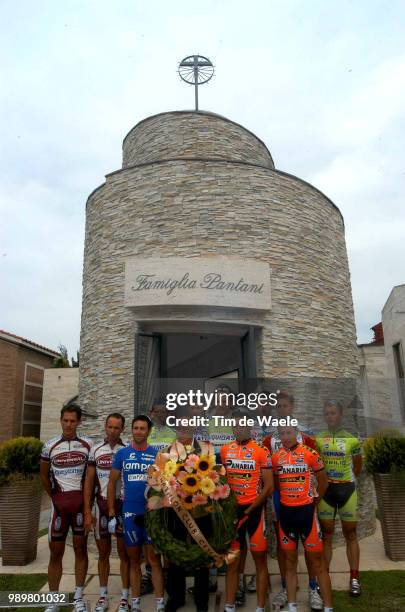 Memorial Marco Pantani Grave Monument Graf Tombe Beeld Statue , Simoni Gilberto , Sella Manuelle