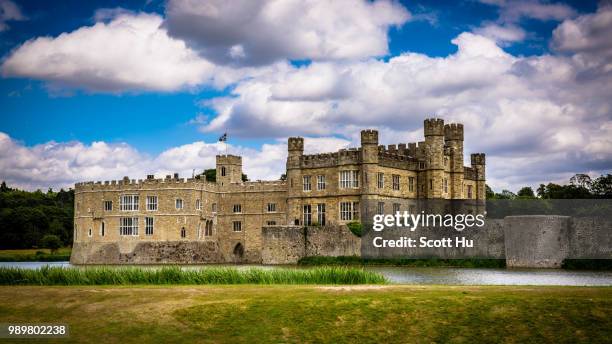 leeds castle - leeds castle stock pictures, royalty-free photos & images