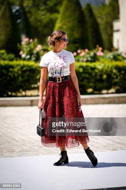 Mandy Moore attends the Dior show, during Paris Fashion Week Haute Couture Fall Winter 2018/2019, on July 2, 2018 in Paris, France.