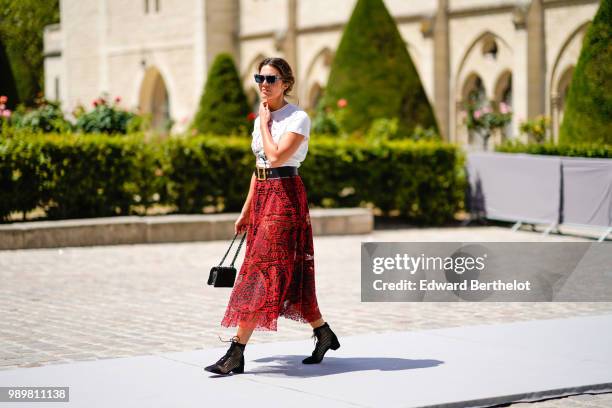 Mandy Moore attends the Dior show, during Paris Fashion Week Haute Couture Fall Winter 2018/2019, on July 2, 2018 in Paris, France.