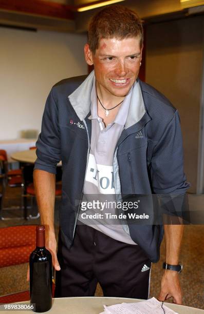 Tour De France 2005, Restdaypress Conference Jan Ullrich , Wine Vin Wijnjour De Repos, Rustday Ronde Van Frankrijk, Tdf, Uci Pro Tour