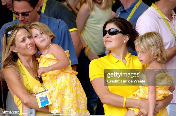 Tour De France 2005, Stage 21Crow Sheryl Singer Song Writer + Grace And Isabelle Armstrong Corbeil-Essonnes - Paris Champs- Elysã©Esetape Ritronde...