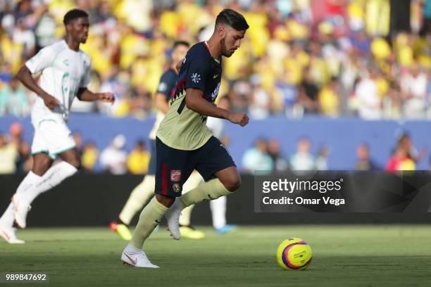 Bruno Valdez of Club America controls the ball during a friendly match between Club America and Santos Laguna at Cotton Bowl on June 30, 2018 in...