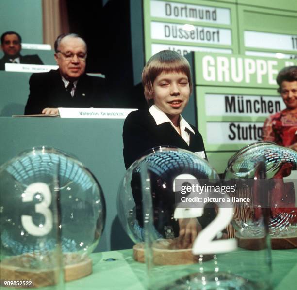Final draw of the 1974 FIFA World Cup at the Grosse Sendesaal studio of the Hessische Rundfunk TV station in Frankfurt/Main, Germany: 11 year old...