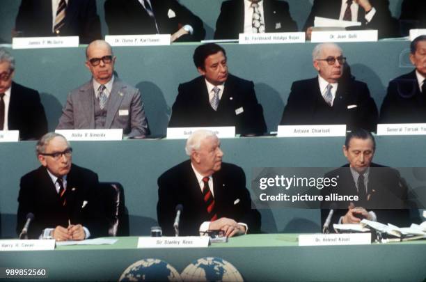 The 1974 FIFA World Cup final draw took place in the Große Sendesaal of the Hessische Rundfunk TV station in Frankfurt/Main, Germany. In the first...