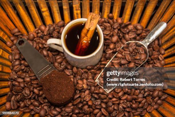 still life coffee basket - www photo com stock pictures, royalty-free photos & images