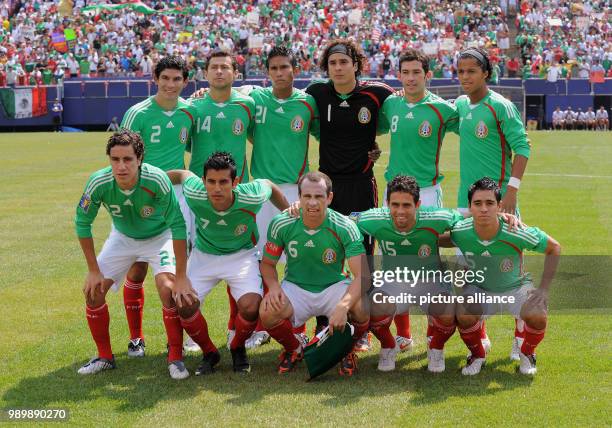 Football International Gold Cup Final 2009 July 26th 2009 USA - Mexico Team picture MEX Jonny Magallon, Miguel Sabah, Juan Carlos Valenzuela,...