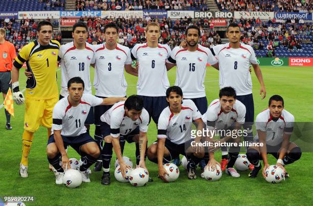 Football International Friendly Match 09/10 Season Denmark - Chile September 12th 2009 Team picture Chile back row from left: goalkeeper Miguel...