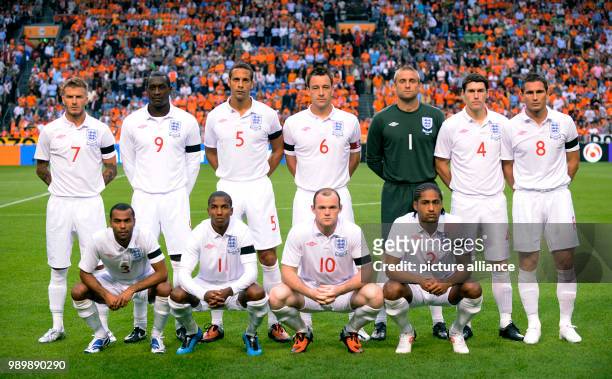 Football International Friendly Match on August 12th 2009 in Amsterdam, Netherlands. Netherlands - England Team picture: Back row: David BECKHAM,...