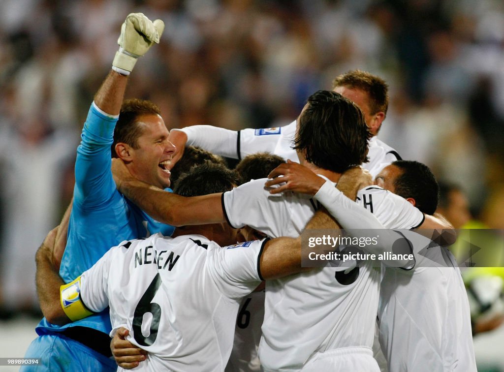 2010 FIFA World Cup Qualification: Cheering, New Zealand