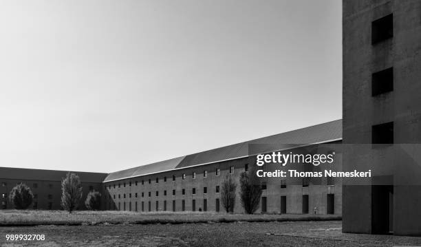 architecture - concentration camp fotografías e imágenes de stock