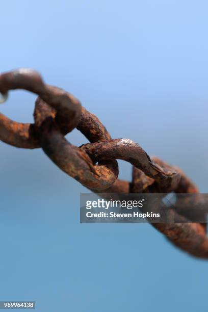 rusty chain - anchor chain stock pictures, royalty-free photos & images