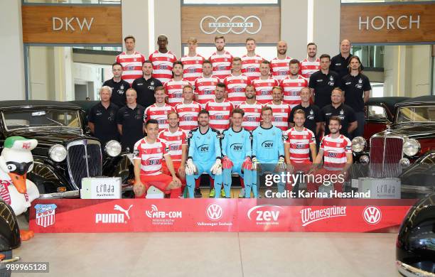 Teampresentation FSV Zwickau, back row from left: Ronny Koenig, Tarsis Bonga, Lion Lauberbach, Bryan Gaul, Nico Beyer, Nico Antonitsch, Morris...