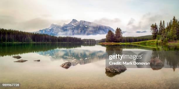 mt. rundle - mark rundele stock pictures, royalty-free photos & images