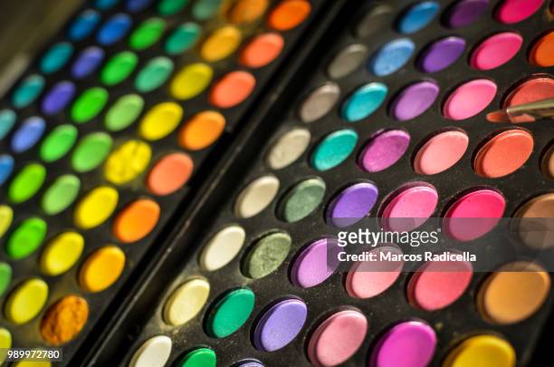 make up palette - radicella fotografías e imágenes de stock