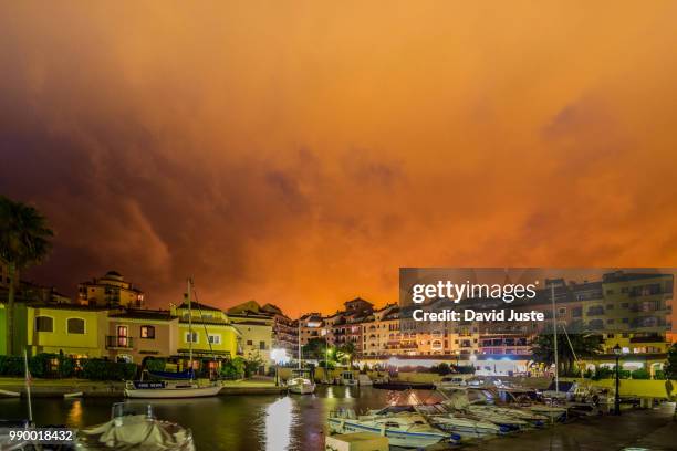 tormenta en portsaplaya - tormenta stock pictures, royalty-free photos & images