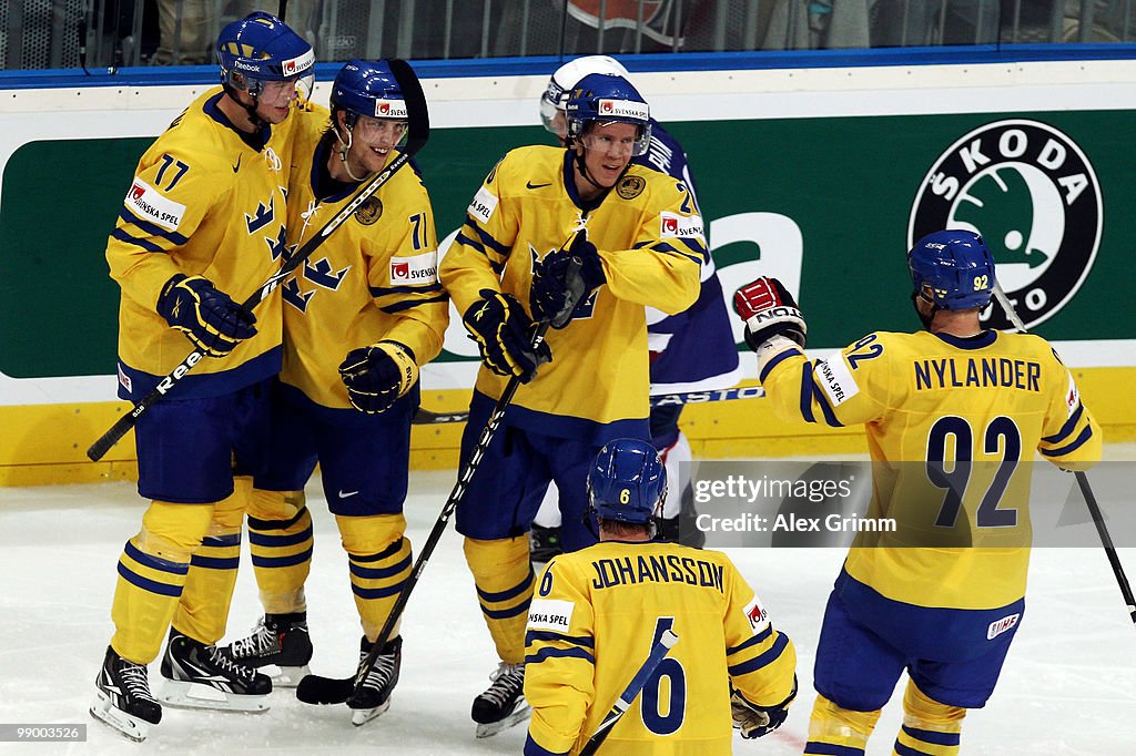 Sweden v France - 2010 IIHF World Championship