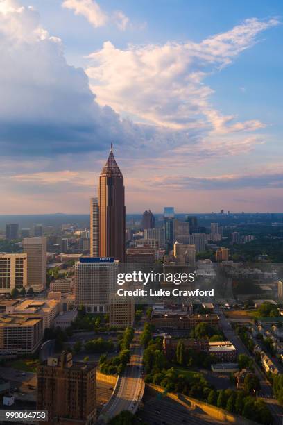 peachtree street - peachtree street stock-fotos und bilder