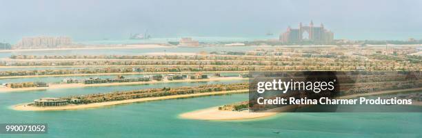 the palm jumeirah panorama, dubai, uae - atlantis stock pictures, royalty-free photos & images