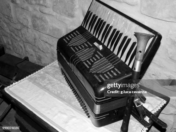 Fifi Instrument Fife Instrument Photos and Premium High Res Pictures - Getty Images