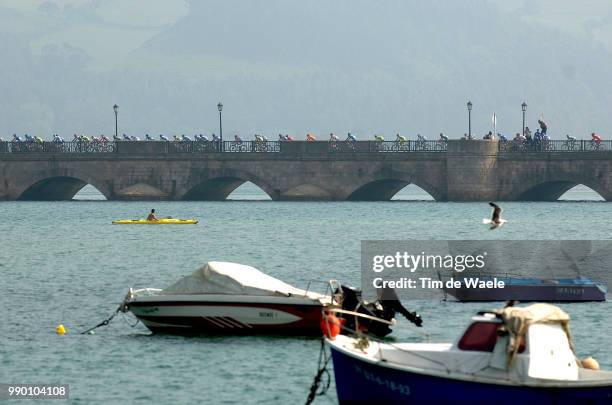 Tour Of Spain, Stage 10Illustration Illustratie, Peleton Peloton, Landscape Paysage Landschap, Brigde Pont Brug, Sea Mer Zee, Boat Bateau Boottue...