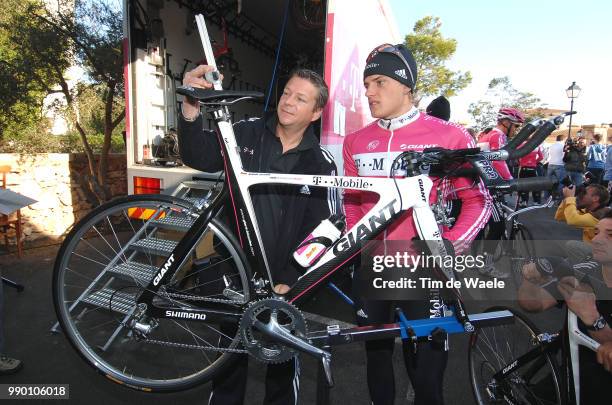 Training Team T-Mobile 2007Ciolek Gerald , Pedro Mecanic, Illustration Illustratie, Bike Velo Fiets Giant, Time Trial Contre La Montre Tijdrit, Frame...