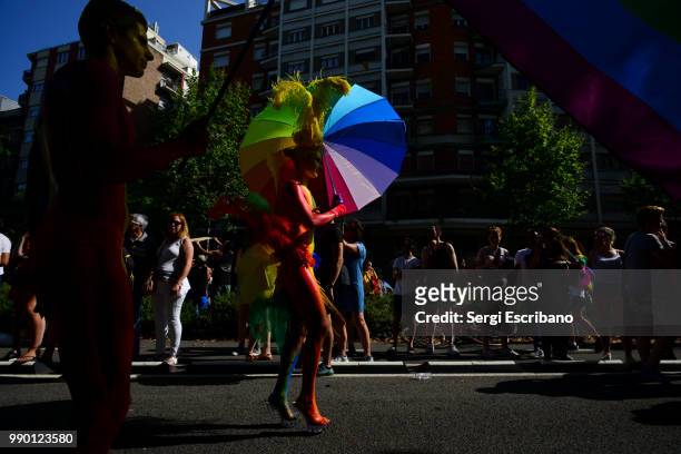pride barcelona 2018 - desfile de lesbianas fotografías e imágenes de stock