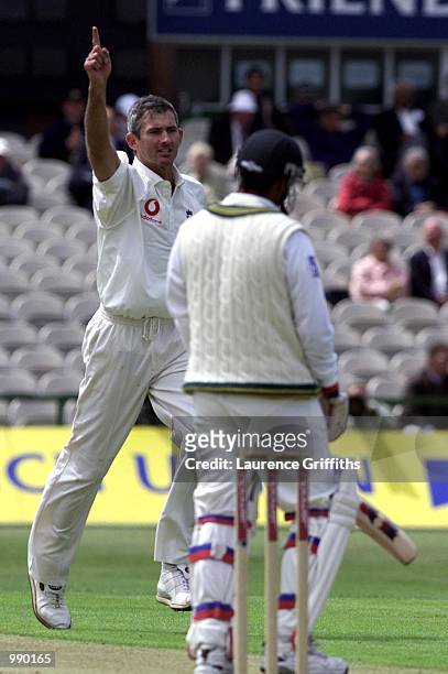 Andrew Caddick of England celebrates the wicket of Yousuf Youhana of Pakistan during the Second Npower Test match between England and Pakistan at Old...