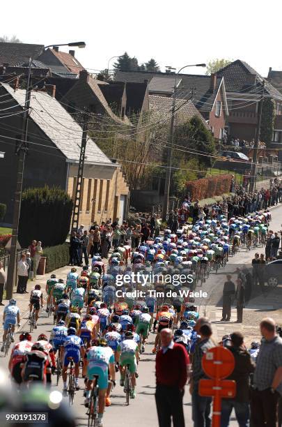 Tour Of Flandersillustration Illustratie, Peleton Peloton, Public Supporters Fans Publiek, Kortrijk City Ville Stad , Brugge - Meerbeke Ronde Van...