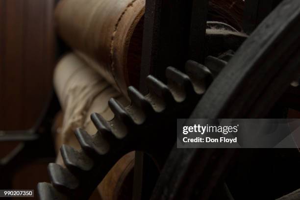 antique clothes wringer - clothes wringer stock pictures, royalty-free photos & images