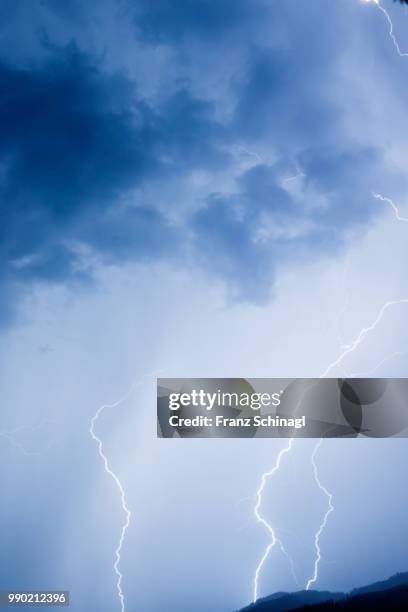 gewitter - gewitter stock pictures, royalty-free photos & images