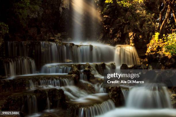 waterfall - natale stockfoto's en -beelden