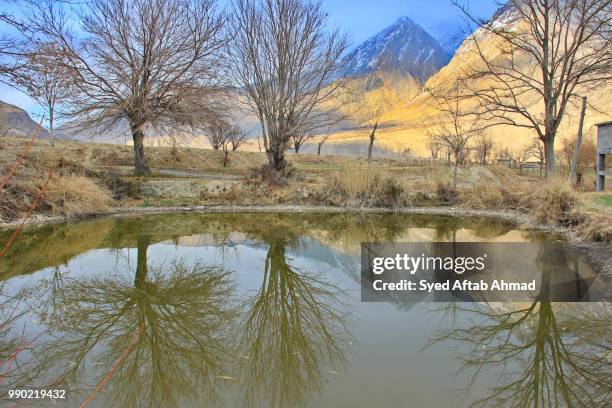 lake in ayun, chitral - chitral - fotografias e filmes do acervo