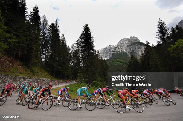 Giro D'Italia, Stage 17Illustration Illustratie, Peleton Peloton, Descend Decente Afdaling, Mountains Montagnes Bergen, Gourov Maxim , Lienz - Monte...