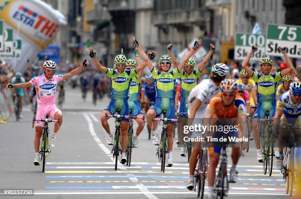 Giro D'Italia, Stage 21Di Luca Danilo Pink Jersey, Celebration Joie Vreugde, Gasparotto Enrico , Miholjevic Vladimir , Nibali Vincenzo , Noe Andrea ,...