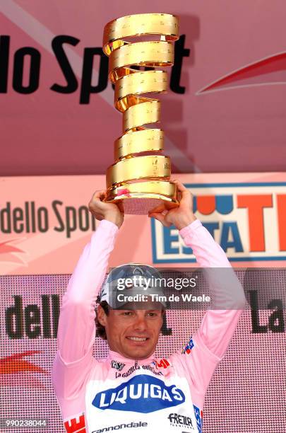 Giro D'Italia, Stage 21Podium, Di Luca Danilo Pink Jersey, Celebration Joie Vreugde, Cup Coupe Beker, Vestone - Milano, Milaan Tour Italy, Ronde Van...