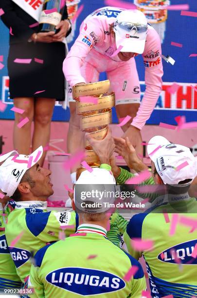 Giro D'Italia, Stage 21Podium, Di Luca Danilo Pink Jersey, Celebration Joie Vreugde, Cup Coupe Beker, Team Liquigas , Vestone - Milano, Milaan Tour...