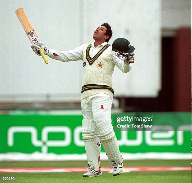 Inzamam-ul-Haq of Pakistan celebrates his hundred during the Second Npower Test match between England and Pakistan at Old Trafford, Manchester....