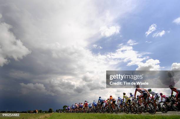 Tour De France 2007, Stage 2Illustration Illustratie, Peleton Peloton, Landscape Paysage Landschap, Sky Ciel Hemel Lucht, Rain Pluie Regen /Dunkerque...