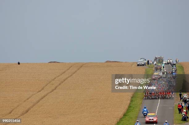 Tour De France 2007, Stage 4Illustration Illustratie, Peleton Peloton, Grane Fields Champs Graan Veld, Landscape Paysage Landschap /Villers-Cotter?Ts...