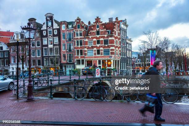 amsterdam rustige gracht scène, nederland - keizersgracht stockfoto's en -beelden