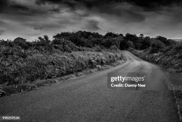 country road - nee nee fotografías e imágenes de stock