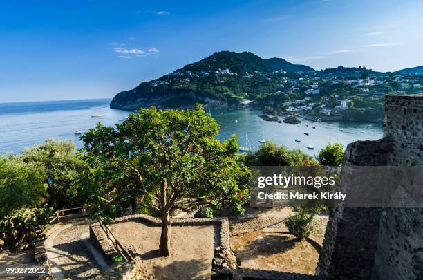 castelo aragonese - castelo stock-fotos und bilder