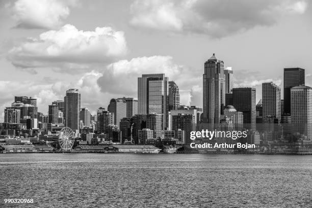 downtown seattle - b&w from elliott bay - elliott bay bildbanksfoton och bilder