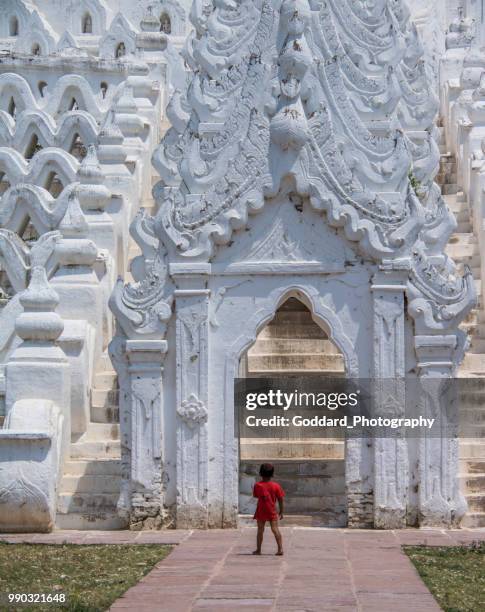 myanmar: mya thein tan pagoda - mount meru stock pictures, royalty-free photos & images
